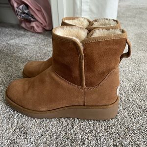 UGGS kristen boot worn twice